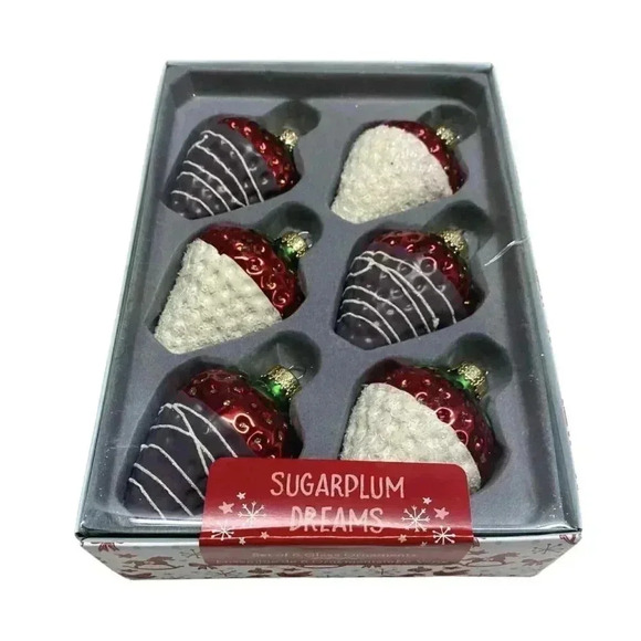 Sugarplum Dreams Chocolate Dipped Strawberries Glass Christmas Ornaments 6pc Set - Picture 5 of 6